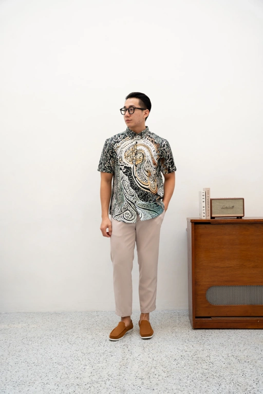 Image of ARYA LARRAS Short Sleeve