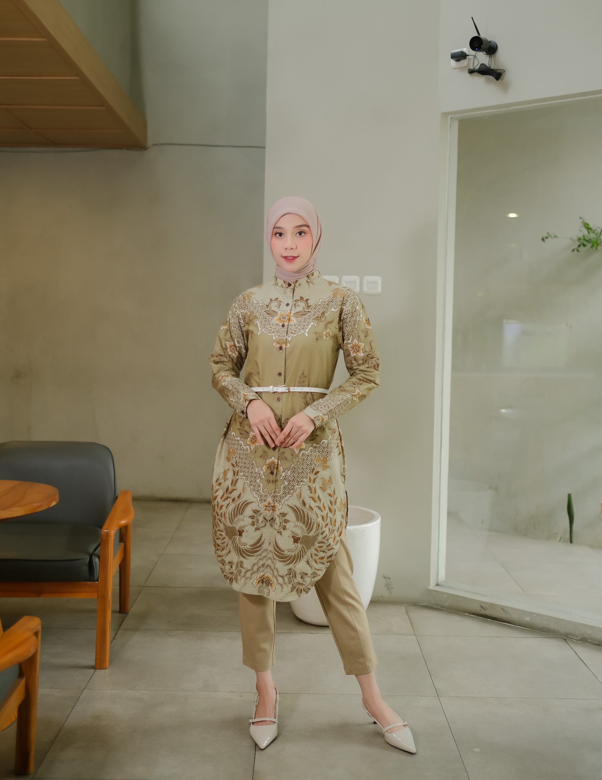 Long Blouse Woman - JAYANEGARA