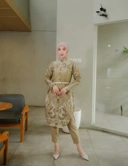 Long Blouse Woman - JAYANEGARA