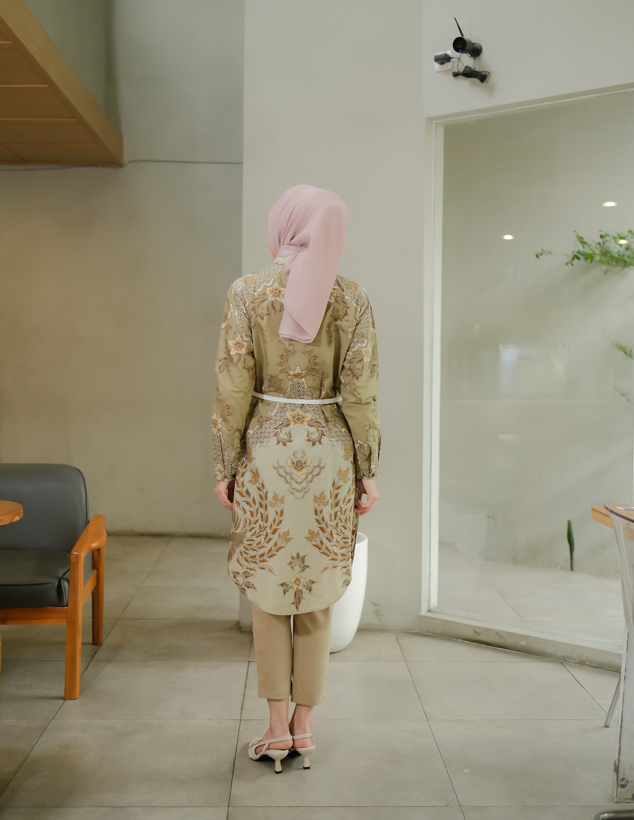 Long Blouse Woman - JAYANEGARA