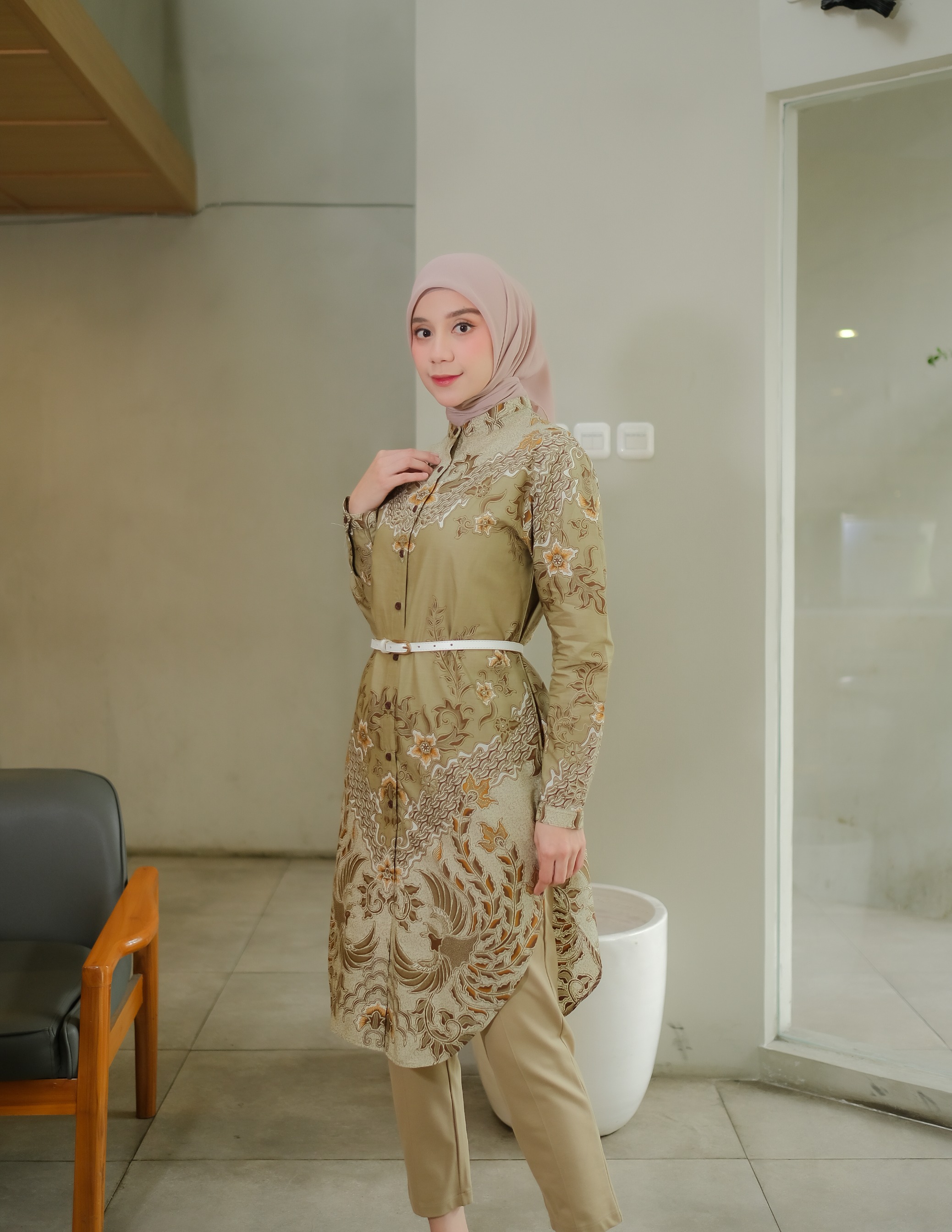 Long Blouse Woman - JAYANEGARA