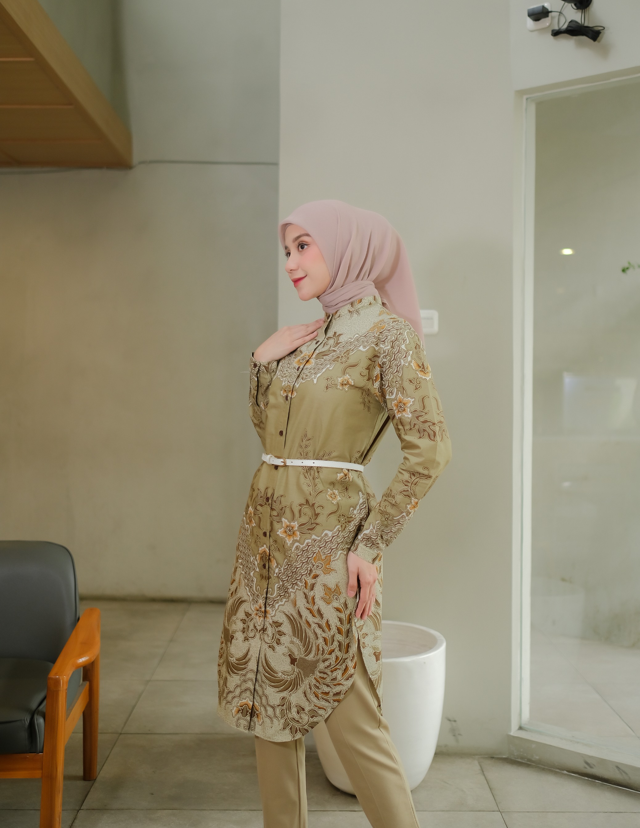 Long Blouse Woman - JAYANEGARA