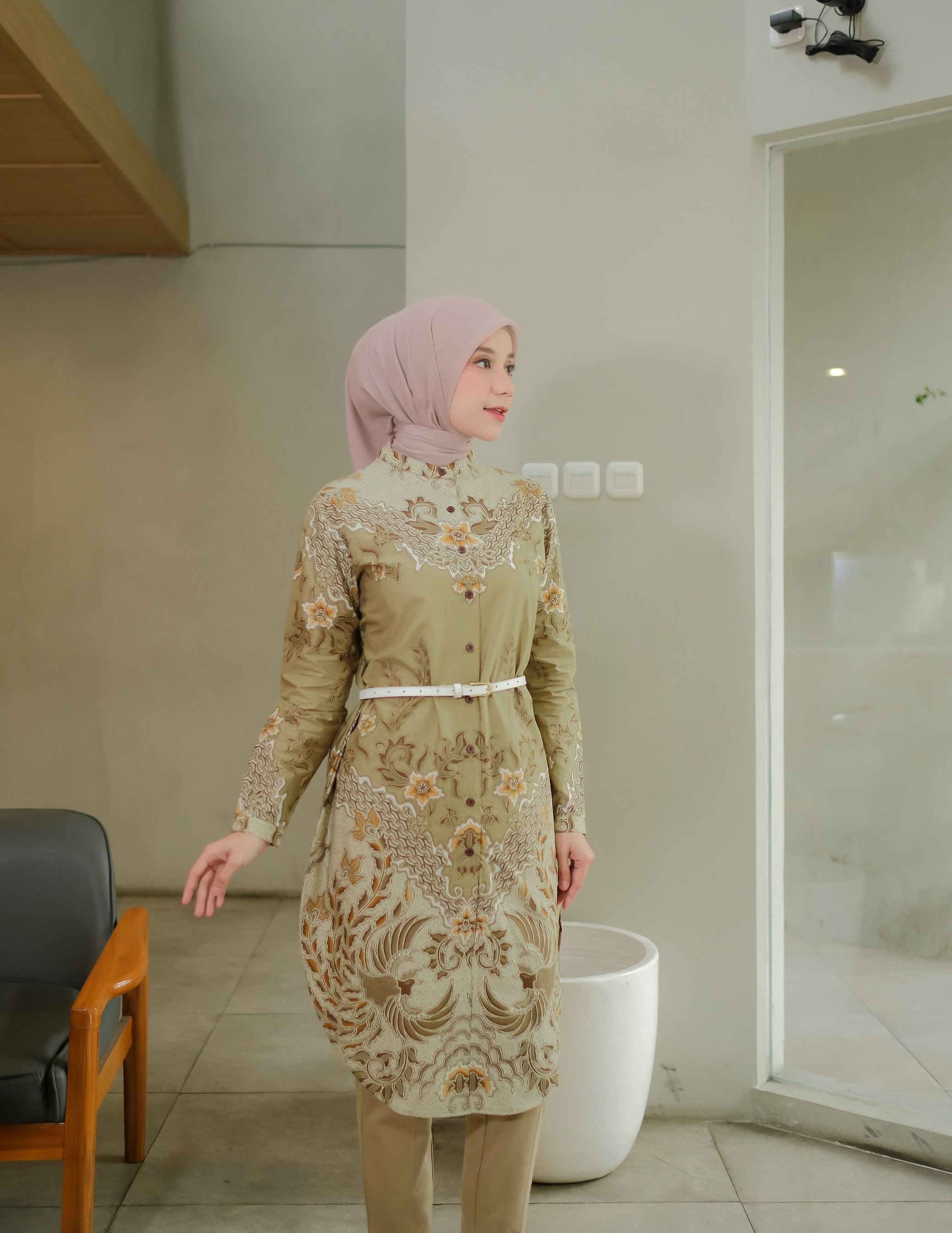 Long Blouse Woman - JAYANEGARA