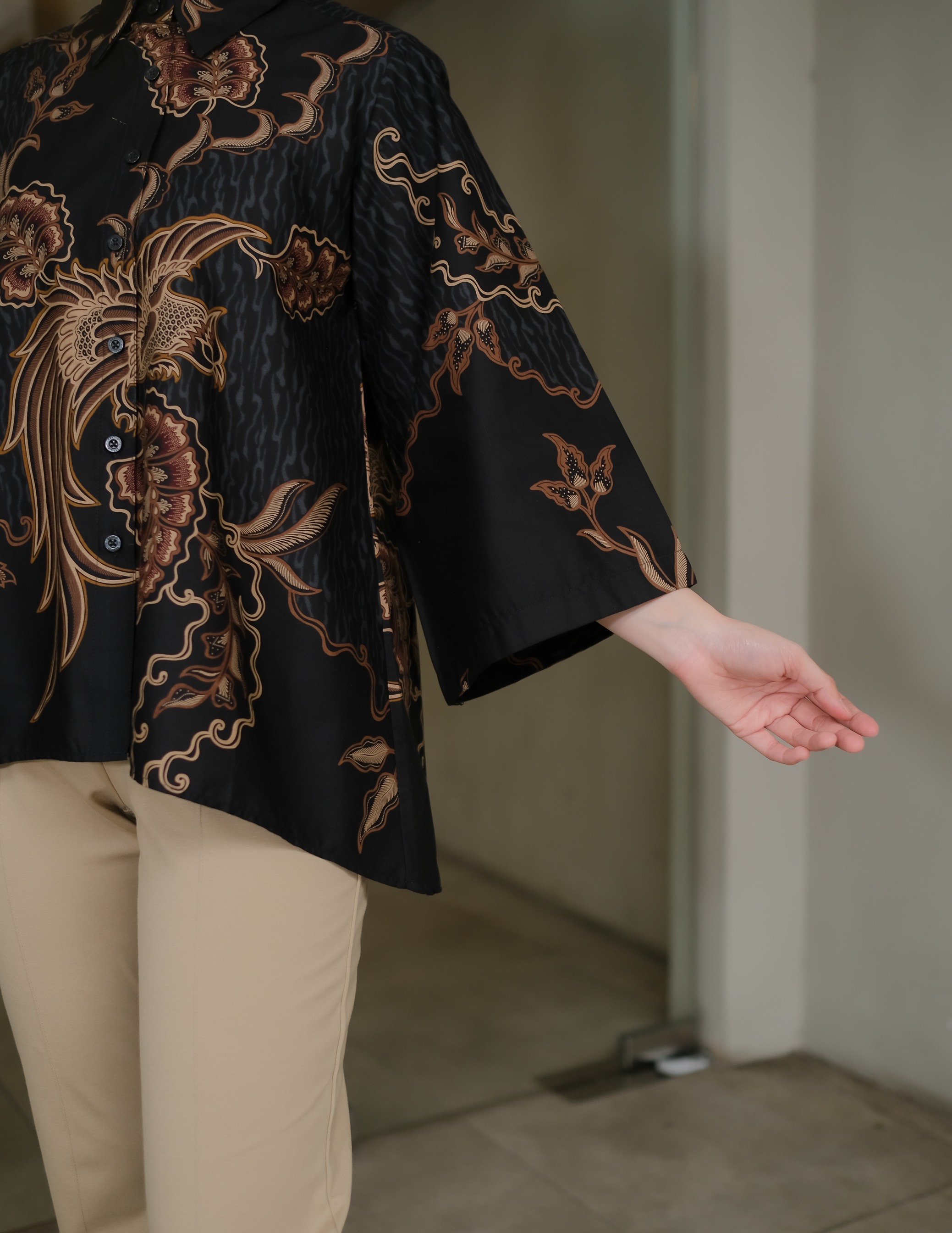Oversize Blouse 7/8 Woman - DOELJANA BLACK