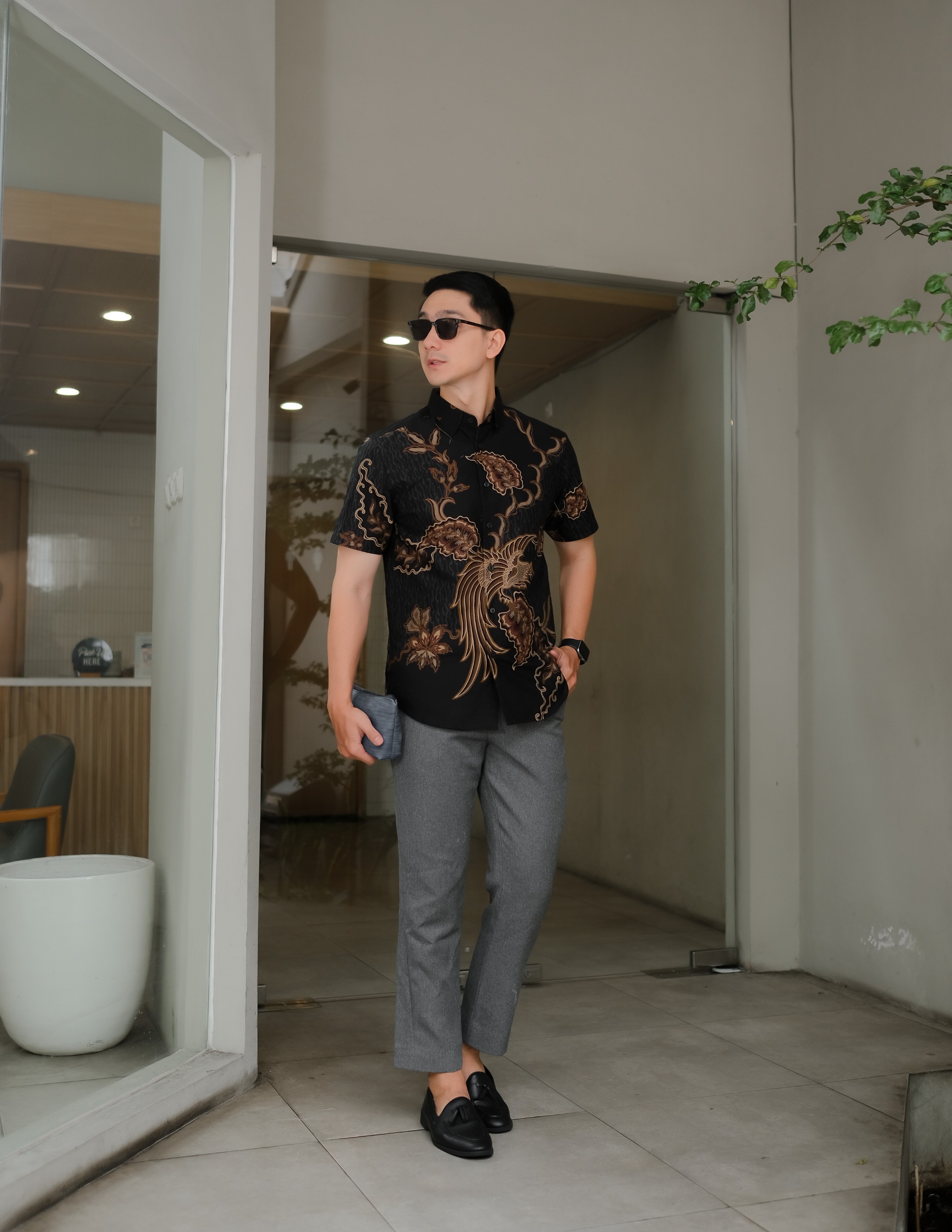 DOELJANA BLACK Short Sleeve