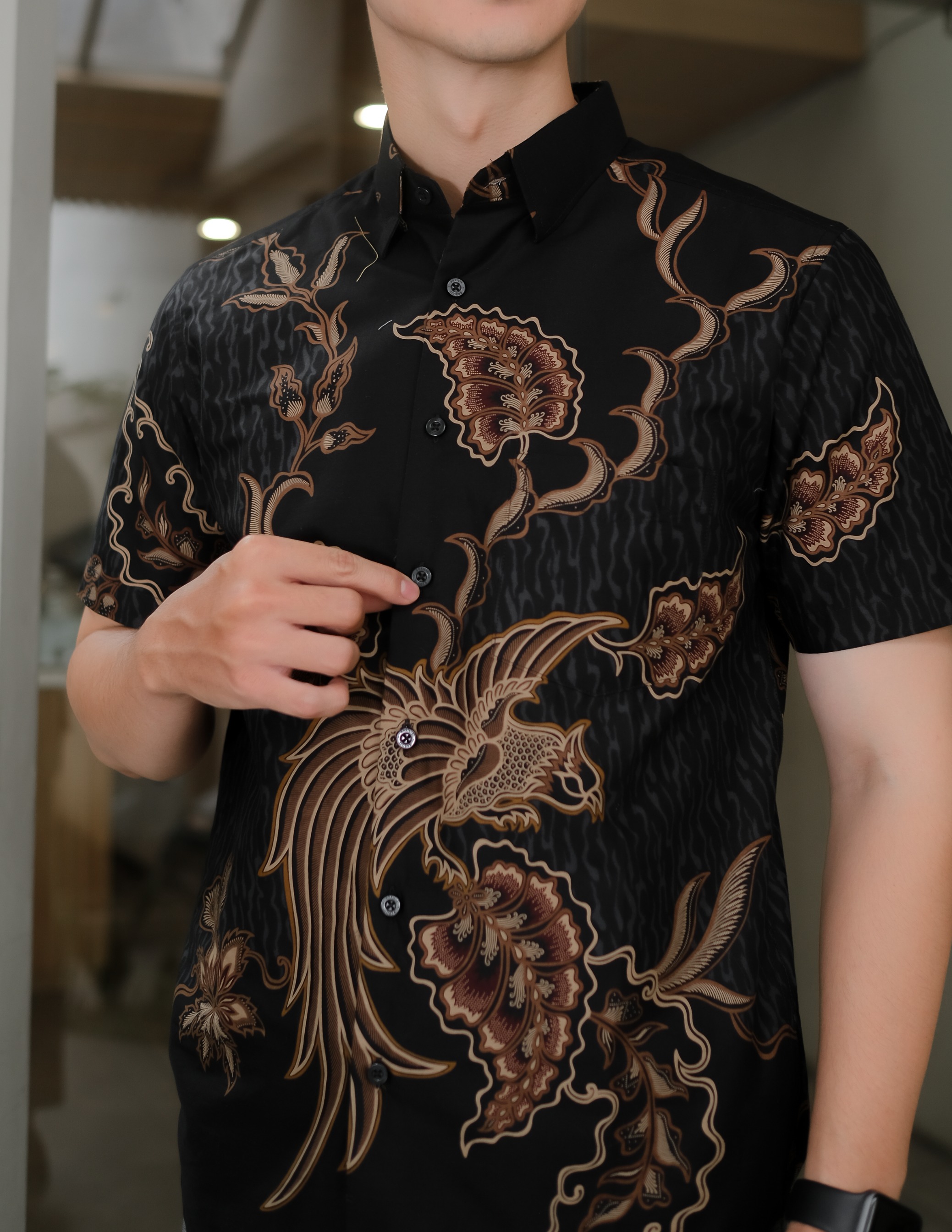 DOELJANA BLACK Short Sleeve