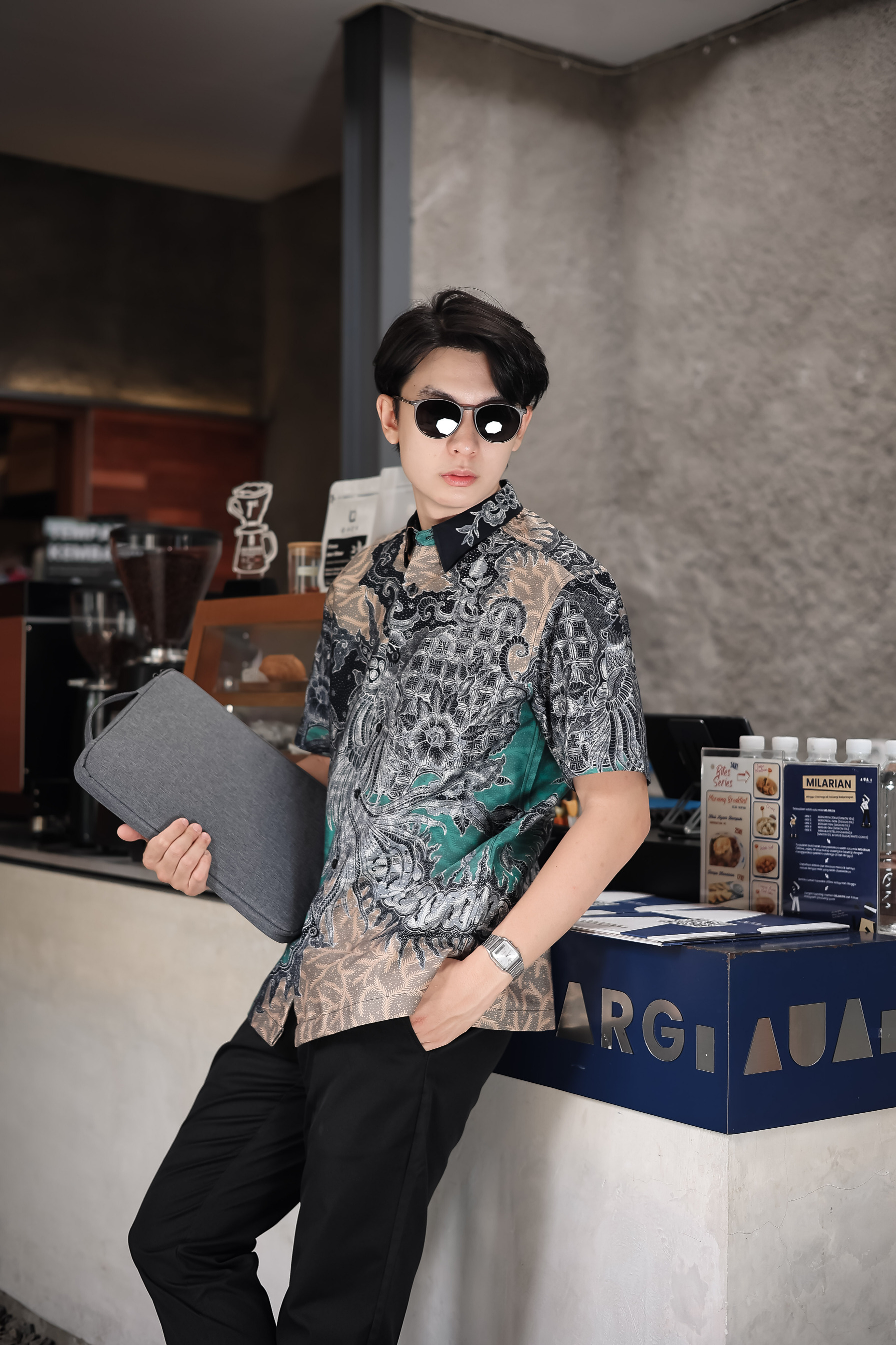 PRIMESIG PRADHANU Short Sleeve