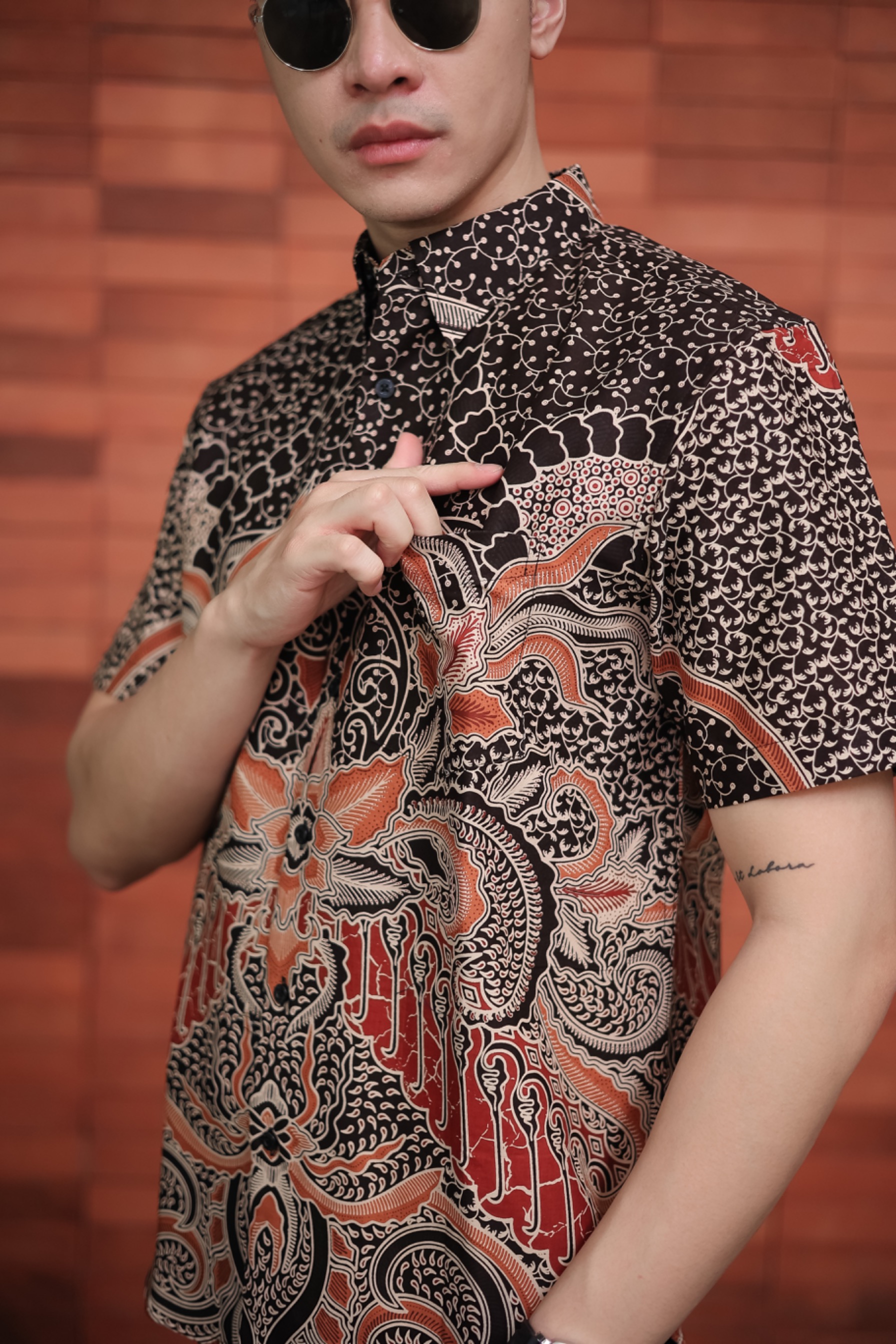 WIRATAMA Short Sleeve