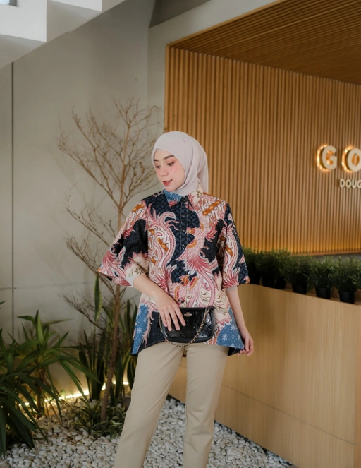 Image of Blouse Woman Batik - PANCARONA