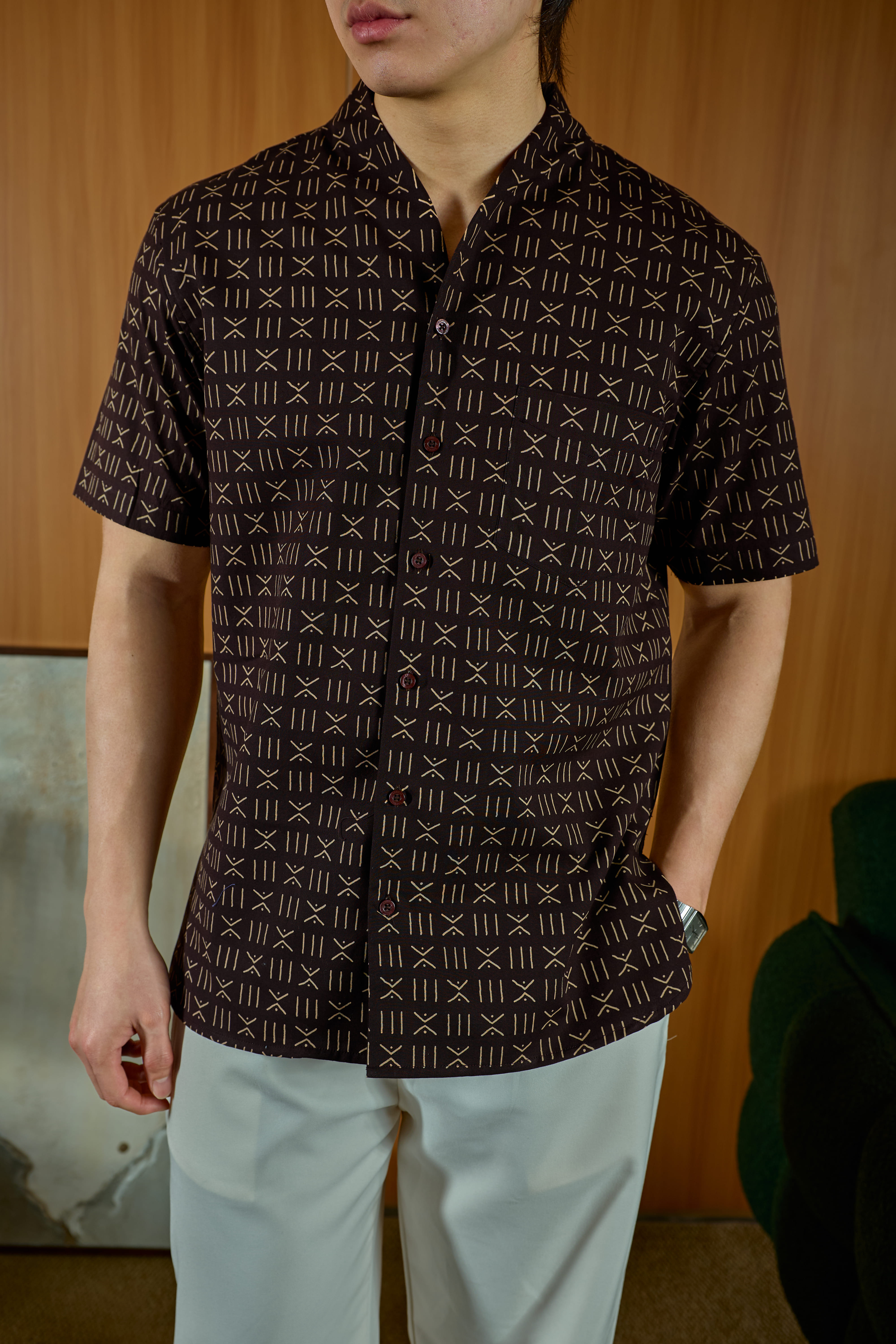 PRAVI V-STAND Short Sleeve