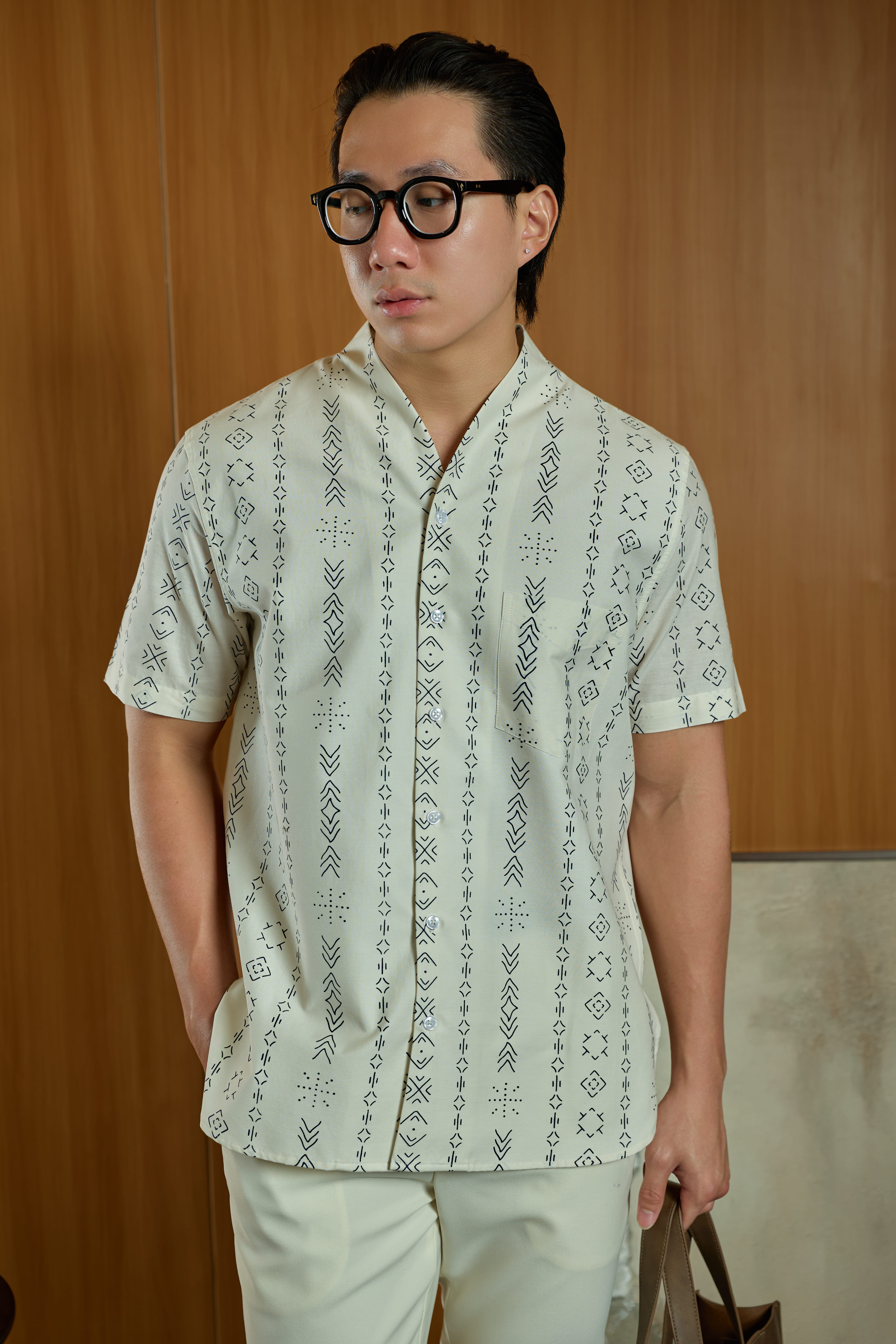 RAMEZAN V-STAND Short Sleeve