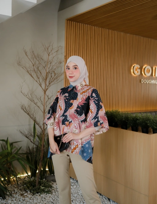 Image of Blouse Woman Batik - PANCARONA