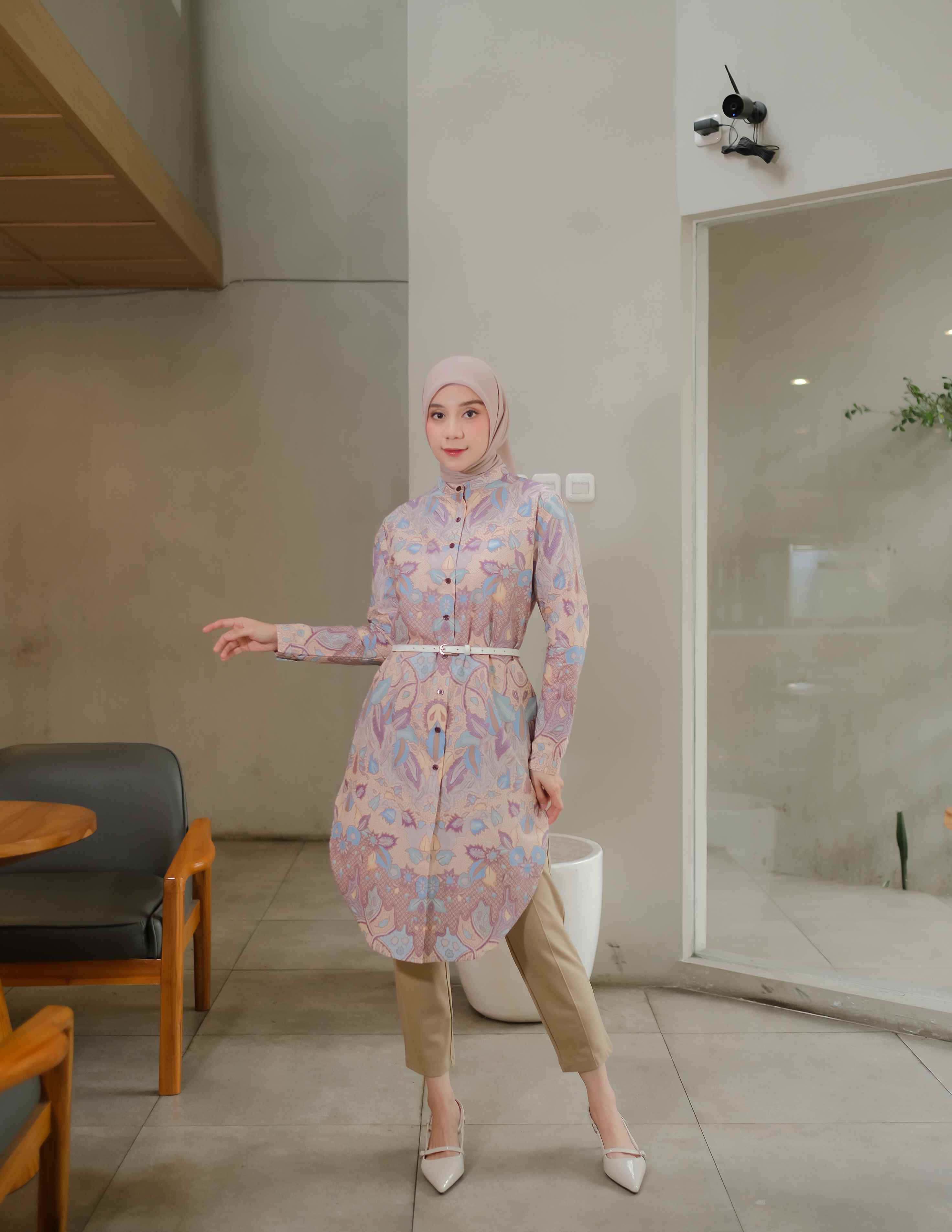 VELORA Long Blouse Woman