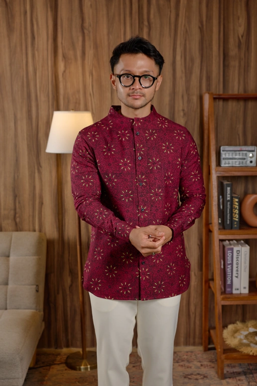 Image of SERENE PILLAR Long Sleeve