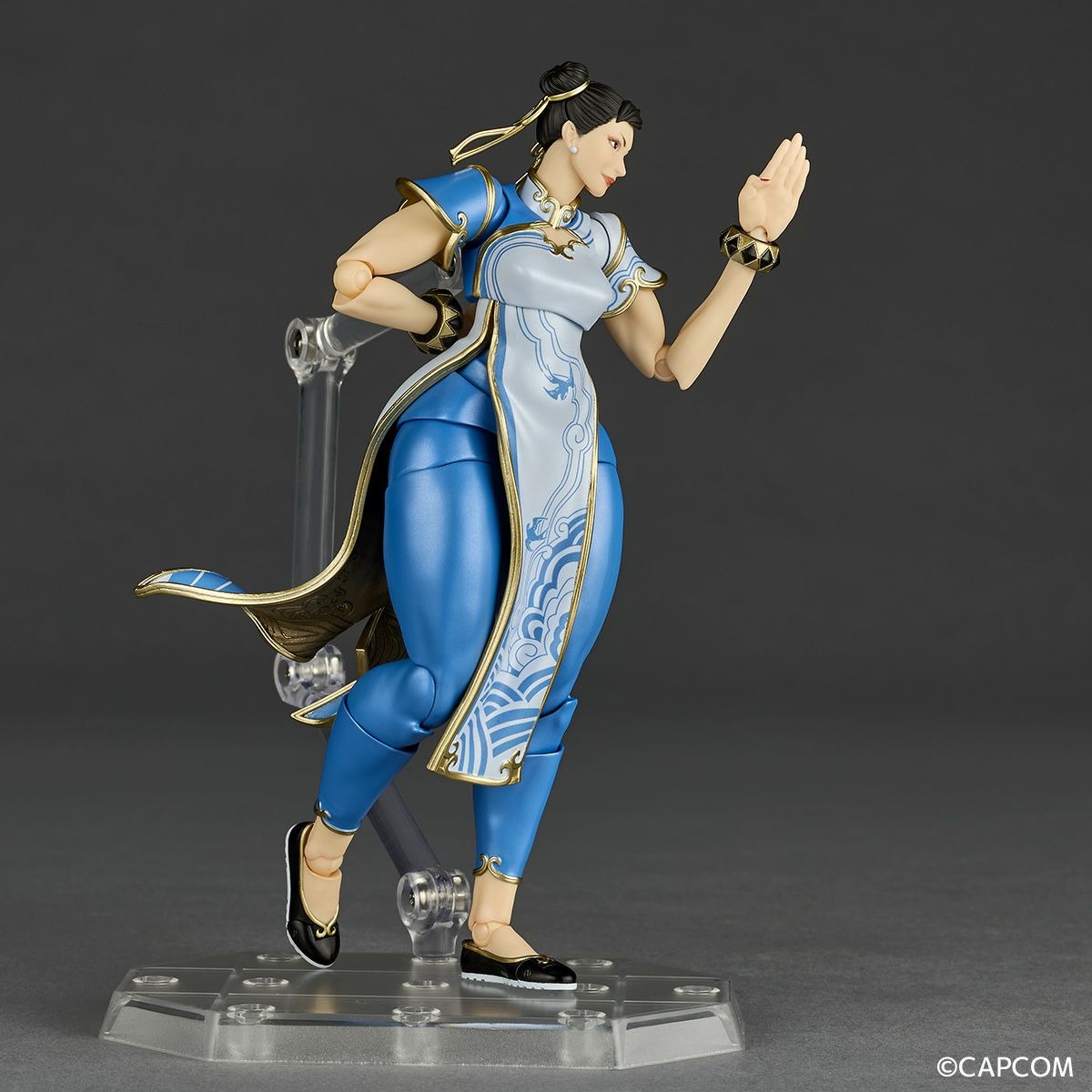 Revoltech Amazing Yamaguchi Chun Li - Street Fighter By Kaiyodo