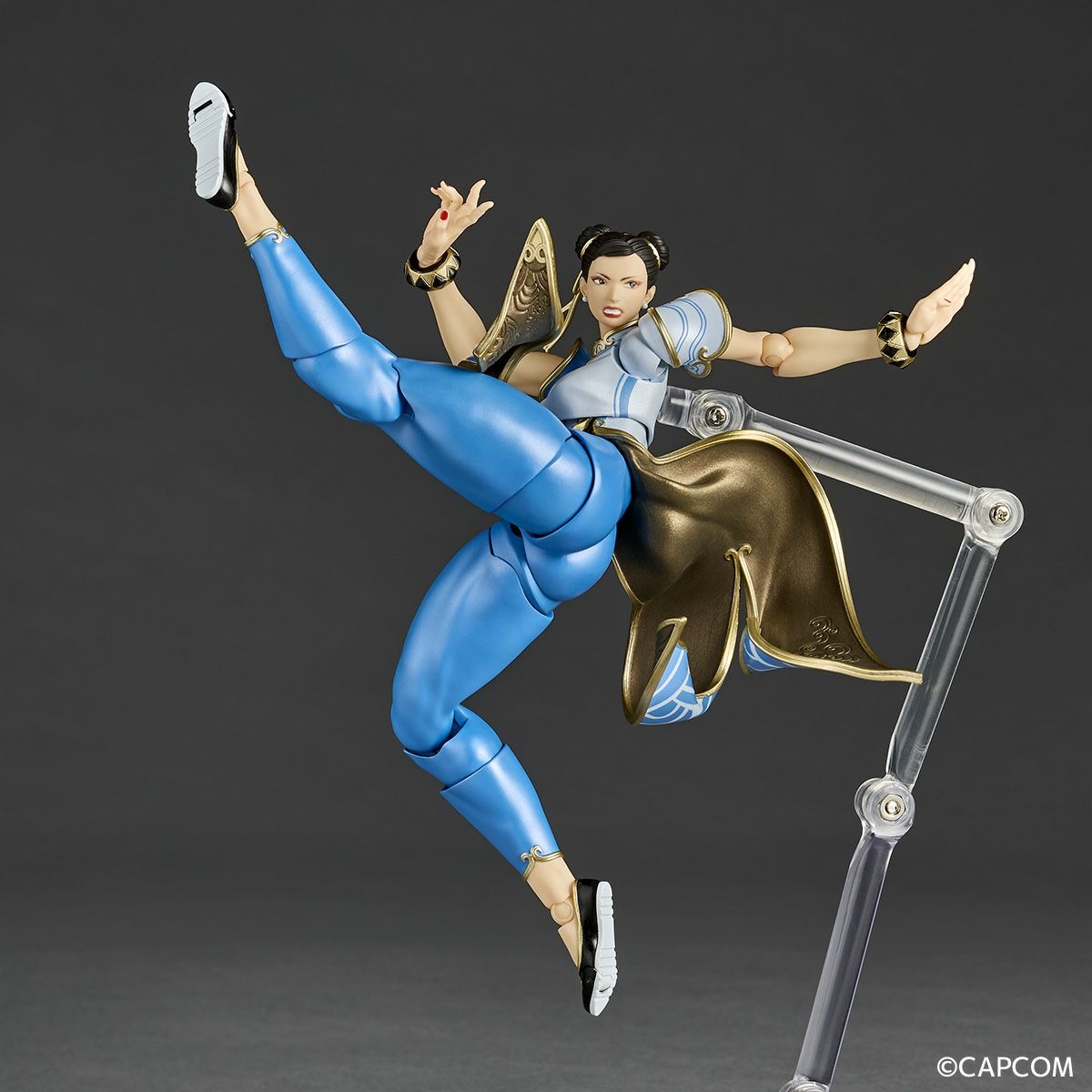 Revoltech Amazing Yamaguchi Chun Li - Street Fighter By Kaiyodo
