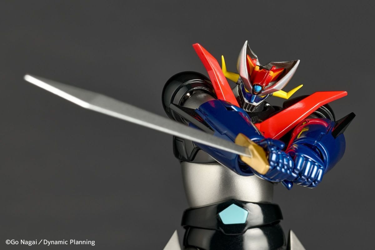 [With Bonus] Revoltech Amazing Yamaguchi Great Mazinger - Mazinger Z By Kaiyodo