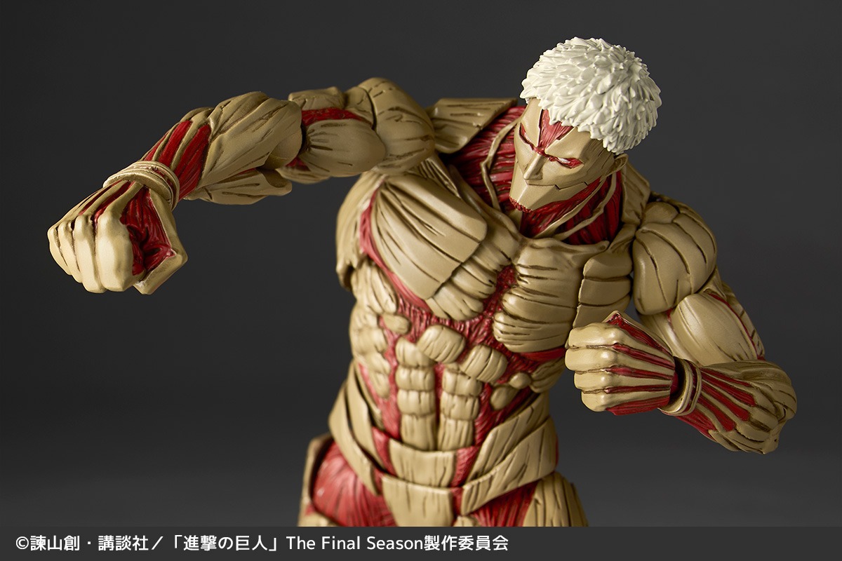 [With Bonus] Revoltech Amazing Yamaguchi Yoroi no Kyojin / Armored Titan - Shingeki no Kyojin By Kaiyodo