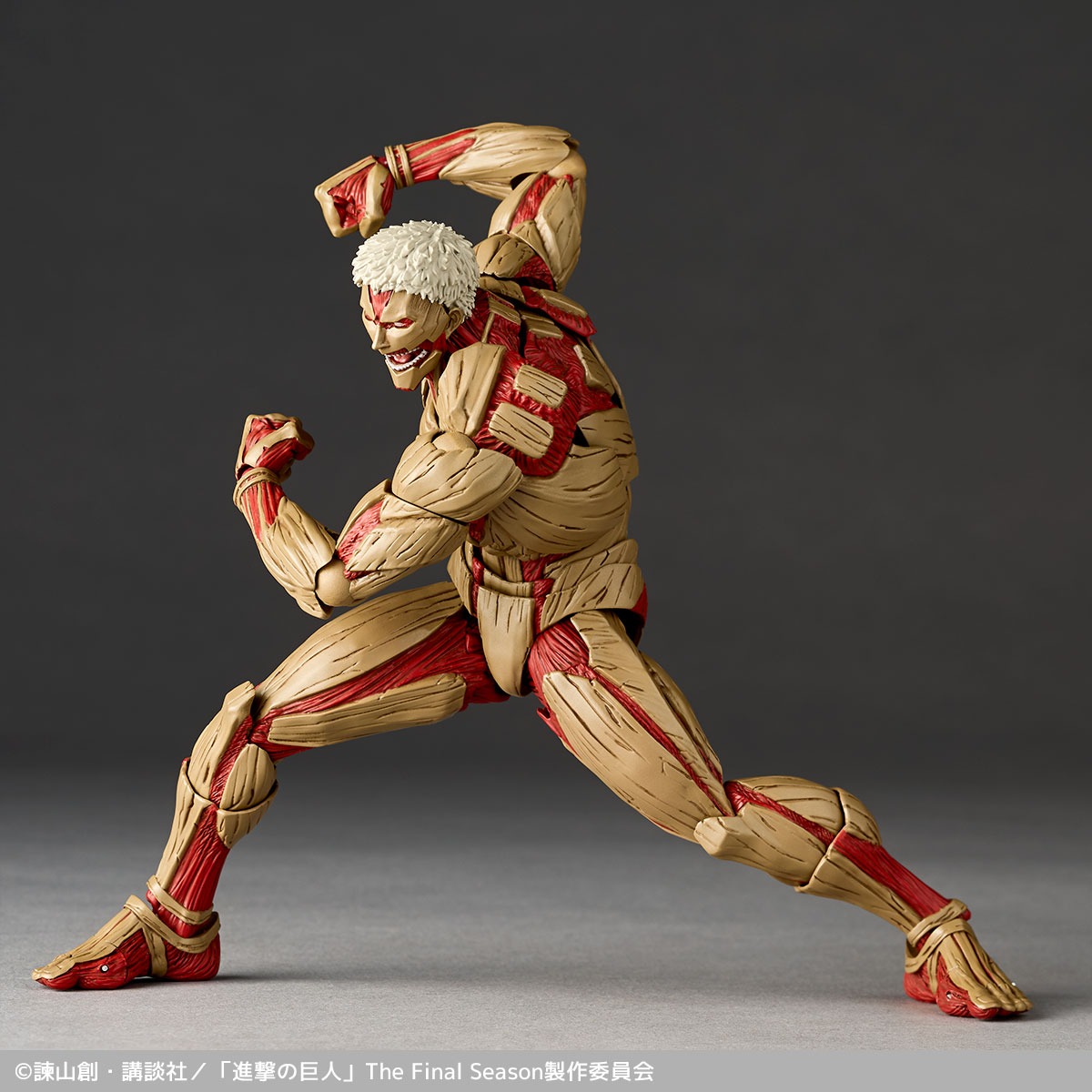 [With Bonus] Revoltech Amazing Yamaguchi Yoroi no Kyojin / Armored Titan - Shingeki no Kyojin By Kaiyodo