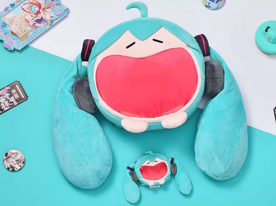 [READY STOCK ITEM] Hatsune Miku Smile Head Mascot Bag (45x40cm) - Vocaloid By Bilibili X BEMOE