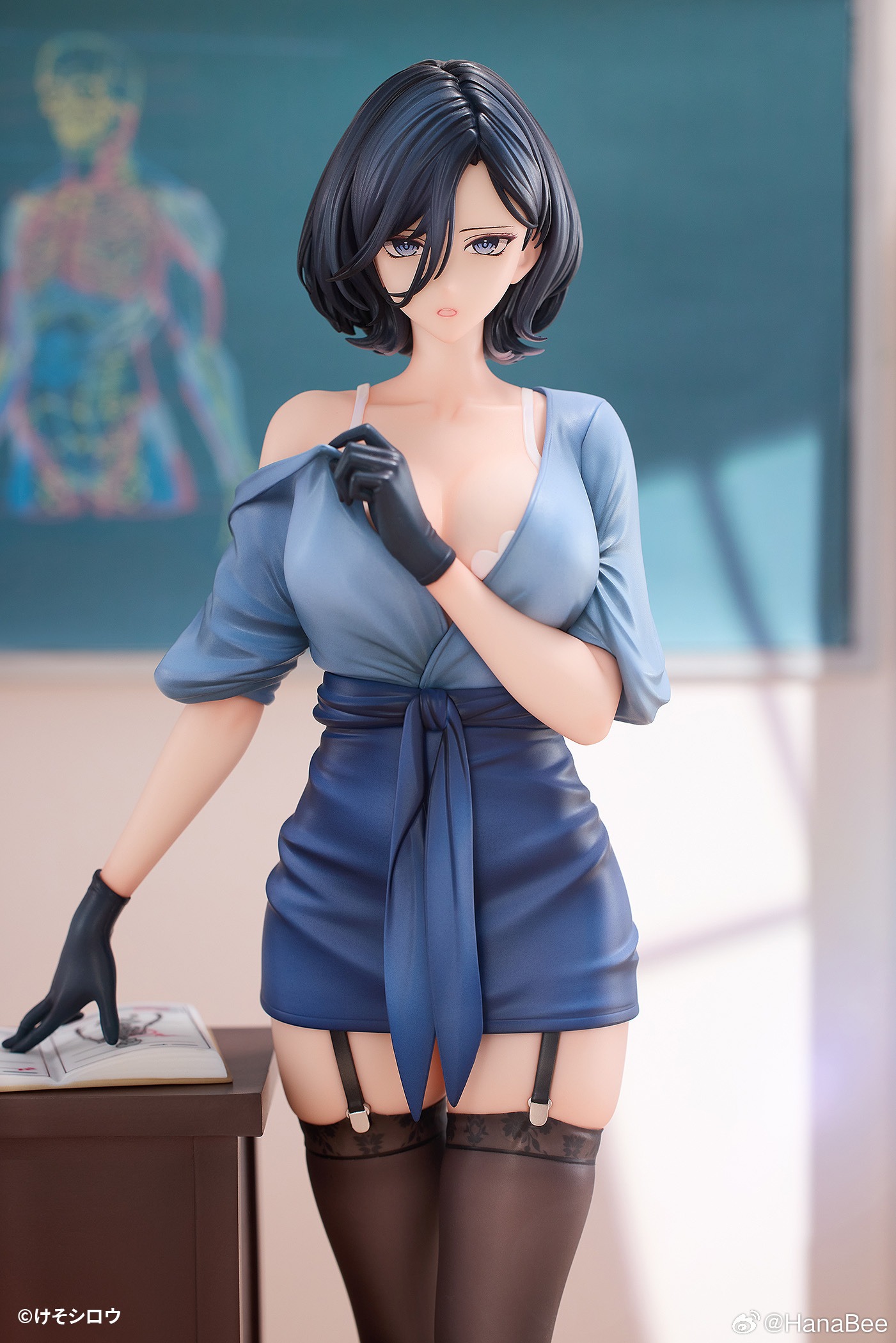 Scaled Figure 1/6 Rumi "Art Teacher Rumi, Who Suddenly takes off her clothes" - Illustration by Keso Shirou By HanaBee