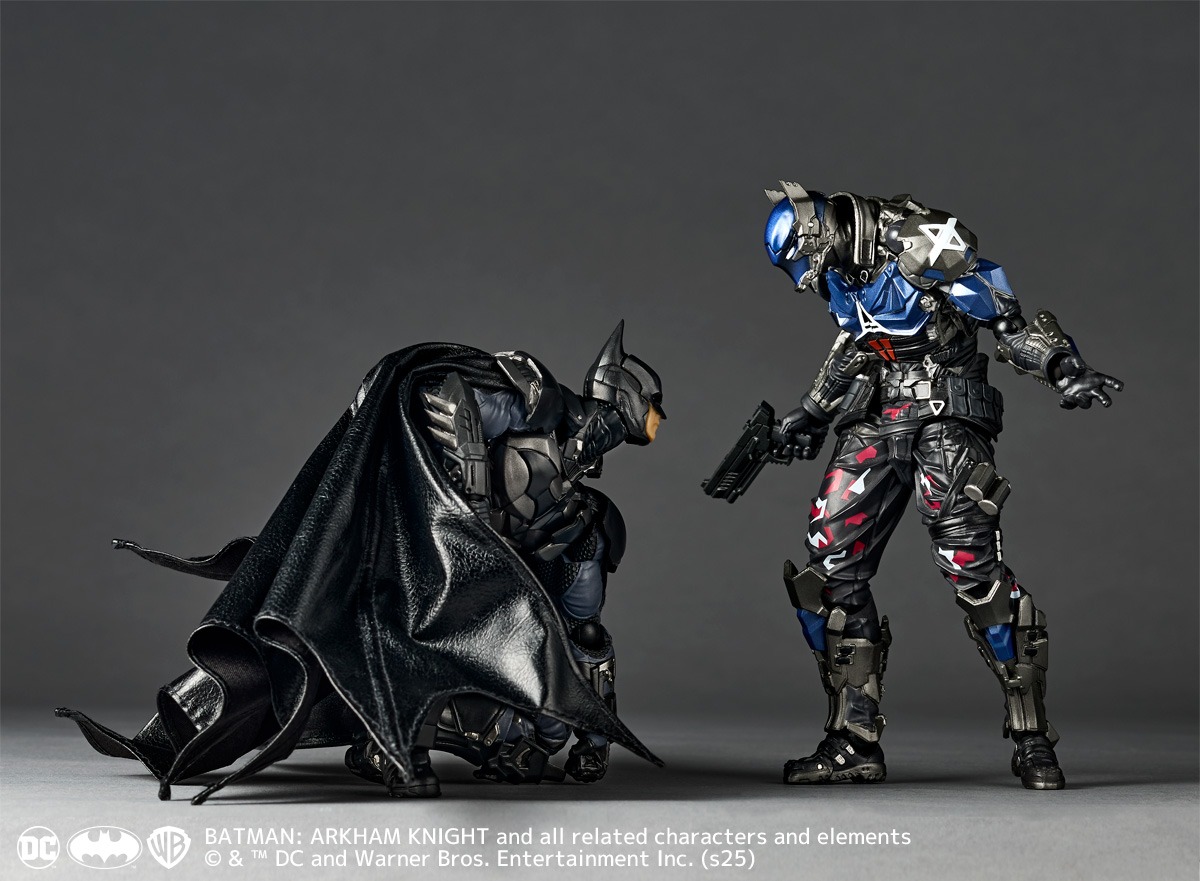 [With Bonus] Revoltech Amazing Yamaguchi Arkham Knight Ver. 1.5 - Batman Arkham Night By Kaiyodo
