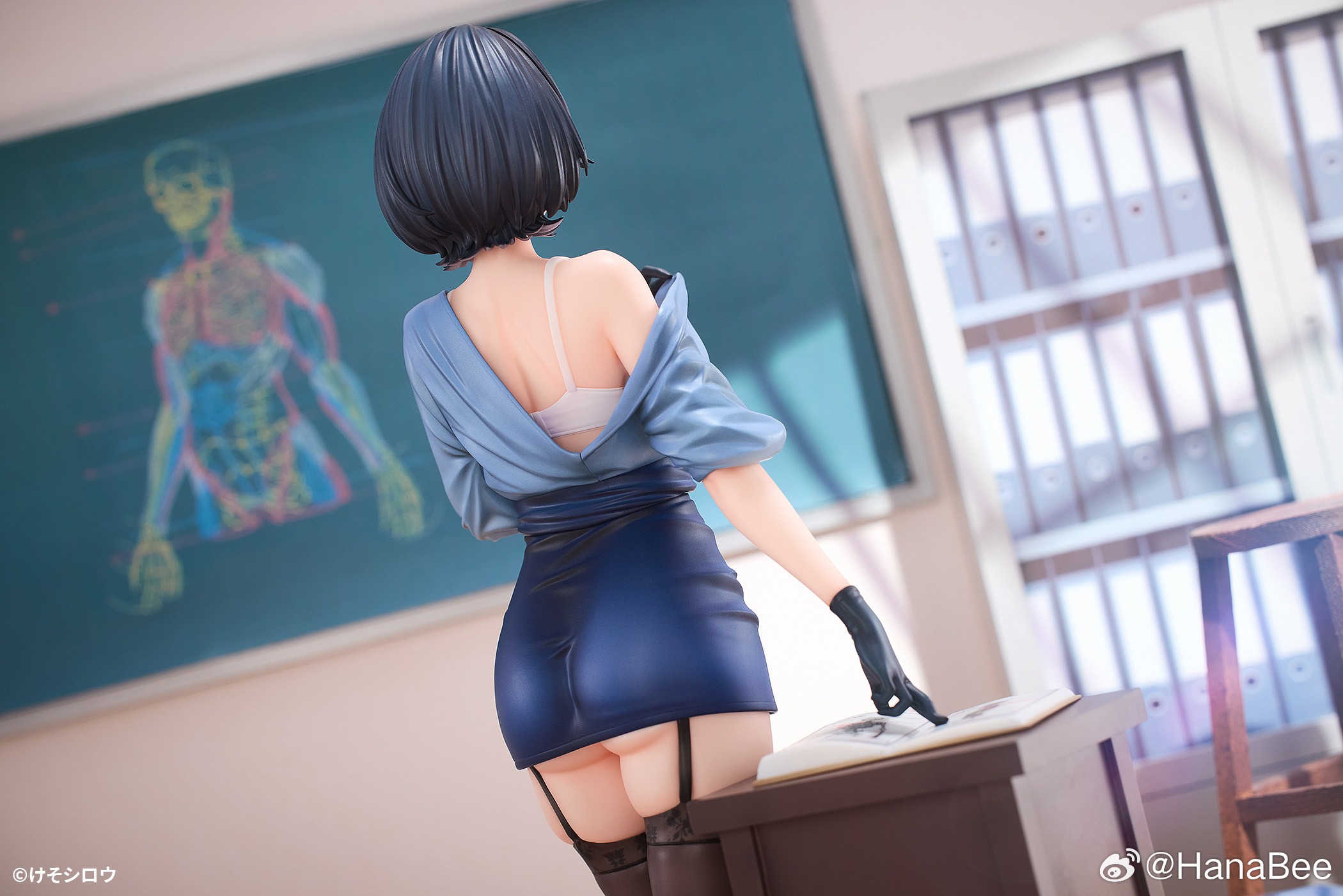 Scaled Figure 1/6 Rumi "Art Teacher Rumi, Who Suddenly takes off her clothes" - Illustration by Keso Shirou By HanaBee