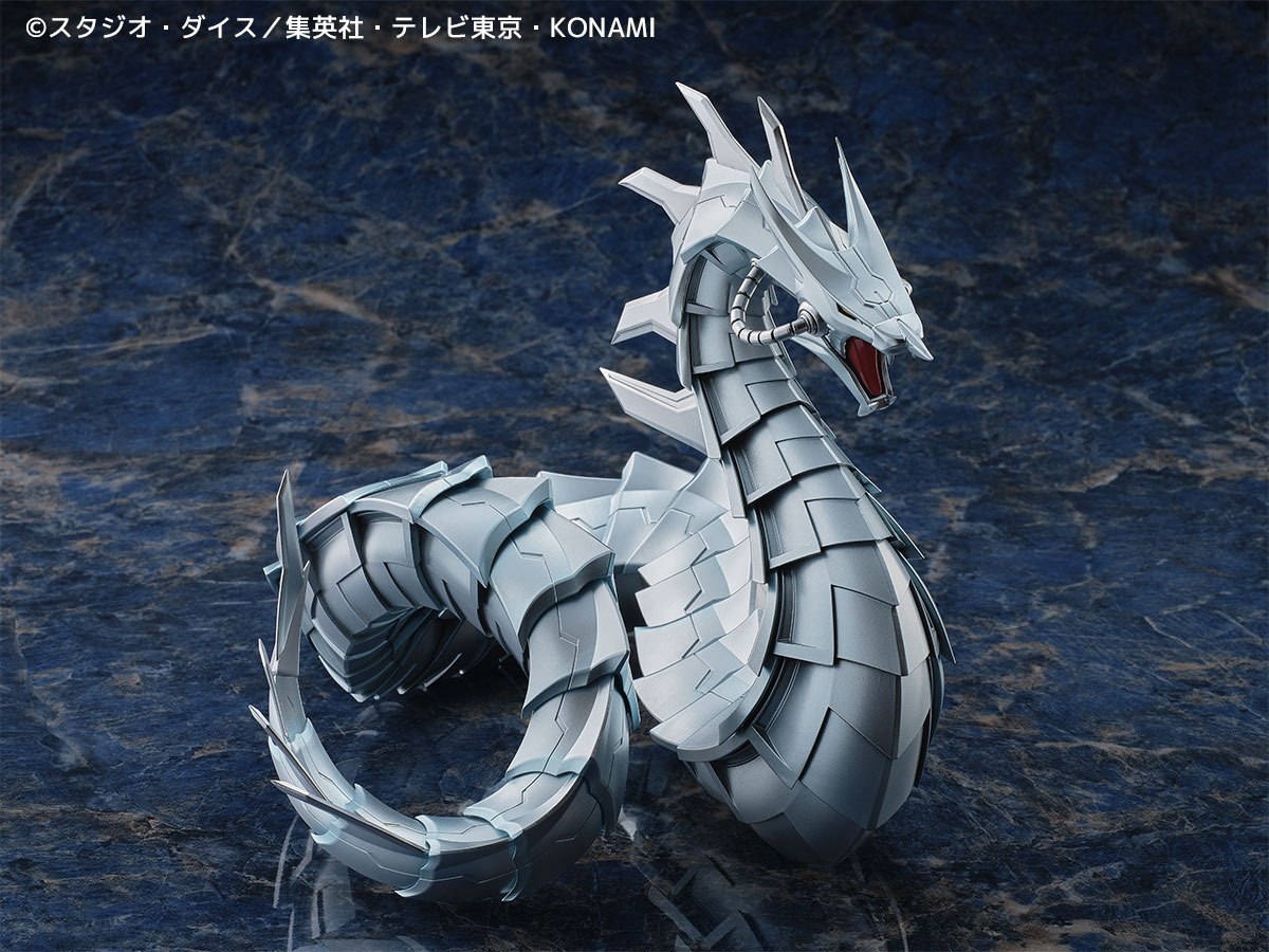 Non-Scale Figure Cyber Dragon - Yu-Gi-Oh! GX Duel Monsters (30cm) By Kaiyodo