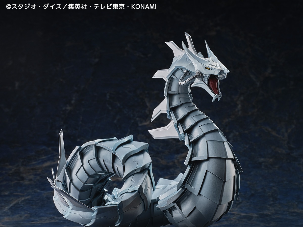 Non-Scale Figure Cyber Dragon - Yu-Gi-Oh! GX Duel Monsters (30cm) By Kaiyodo
