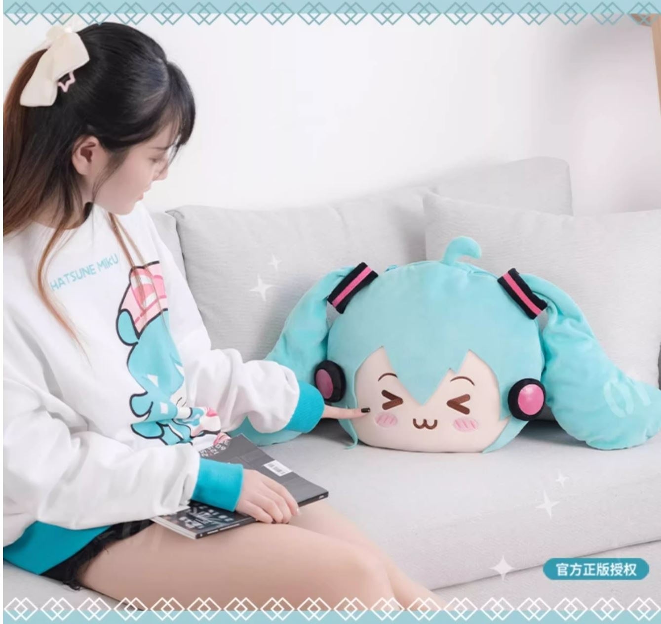Multifunctional Pillow & Blanket Hatsune Miku Squinty Eyes Series By Moeyu