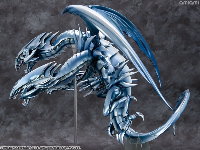 [READY STOCK ITEM] Scaled Figure Blue Eyes Ultimate Dragon - Yu-Gi-Oh! Duel Monsters By AmiAmi x AMAKUNI