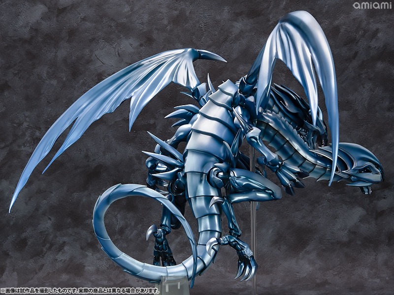 [READY STOCK ITEM] Scaled Figure Blue Eyes Ultimate Dragon - Yu-Gi-Oh! Duel Monsters By AmiAmi x AMAKUNI
