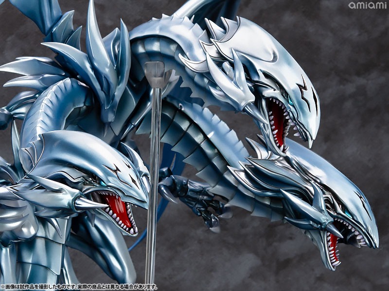 [READY STOCK ITEM] Scaled Figure Blue Eyes Ultimate Dragon - Yu-Gi-Oh! Duel Monsters By AmiAmi x AMAKUNI
