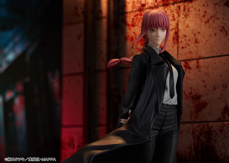 Scaled Figure 1/7 Makima - Chainsaw Man By AmiAmi x AMAKUNI