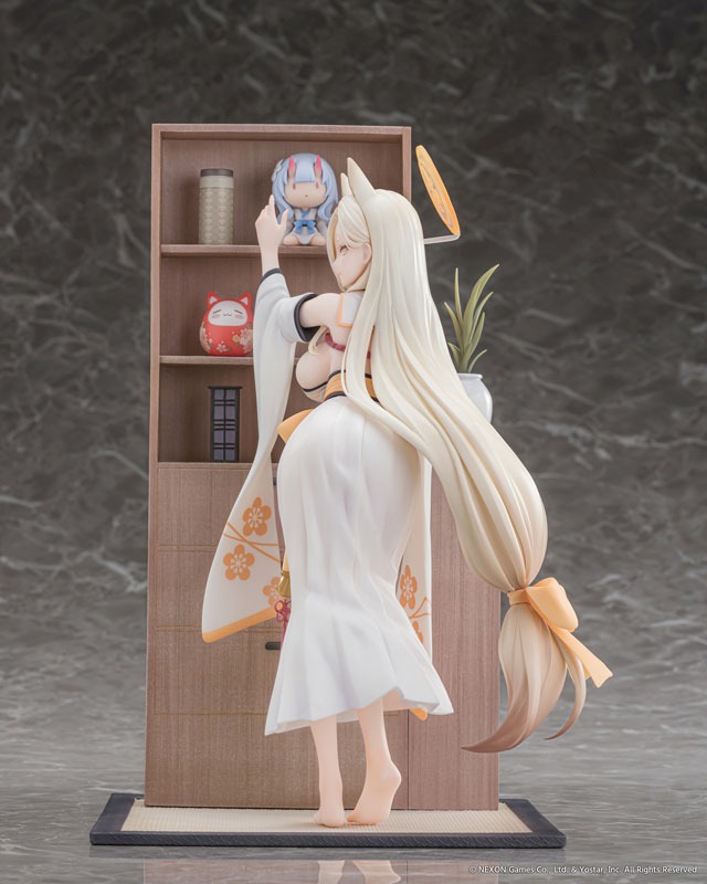 Scaled Figure 1/7 Kuwakami Kaho - Memorial Lobby Ver. Blue Archive By AniGift