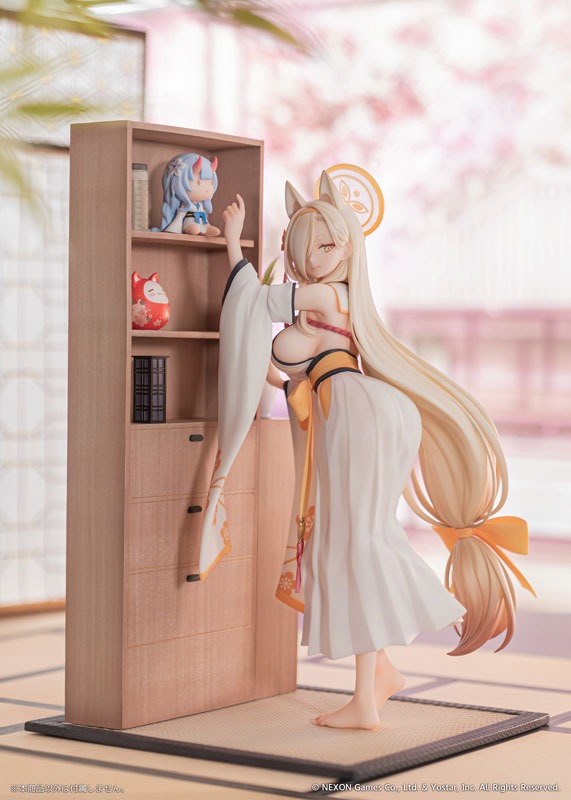 Scaled Figure 1/7 Kuwakami Kaho - Memorial Lobby Ver. Blue Archive By AniGift