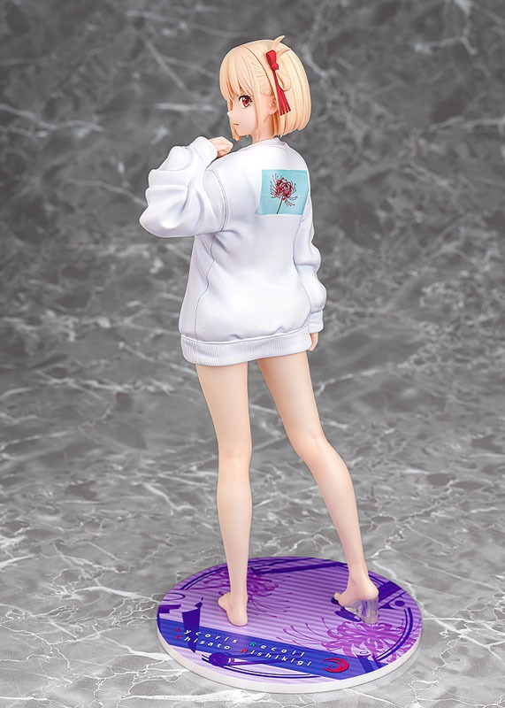 Scaled Figure 1/7 Nishikigi Chisato - Oversized Sweatshirt Ver. Lycoris Recoil By Phat!