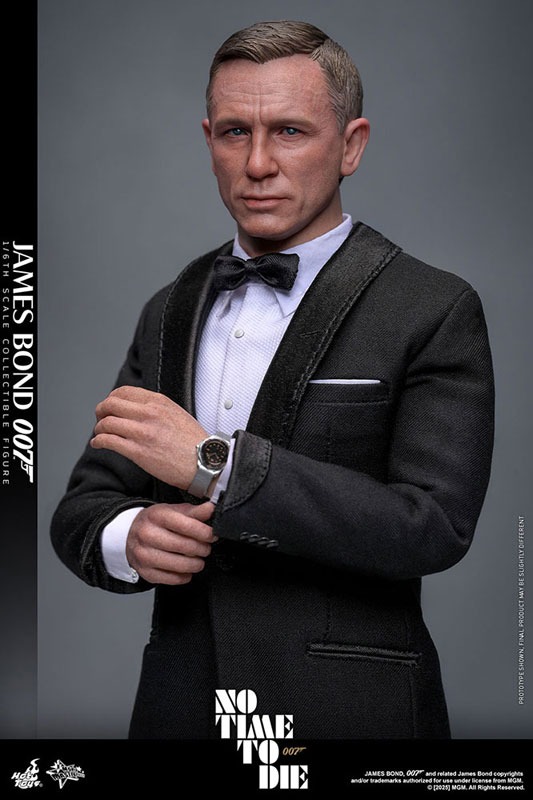 Action Figure 1/6 James Bond / Daniel Craig - Movie Masterpiece "007 / No Time to Die" Ver. By Hot Toys