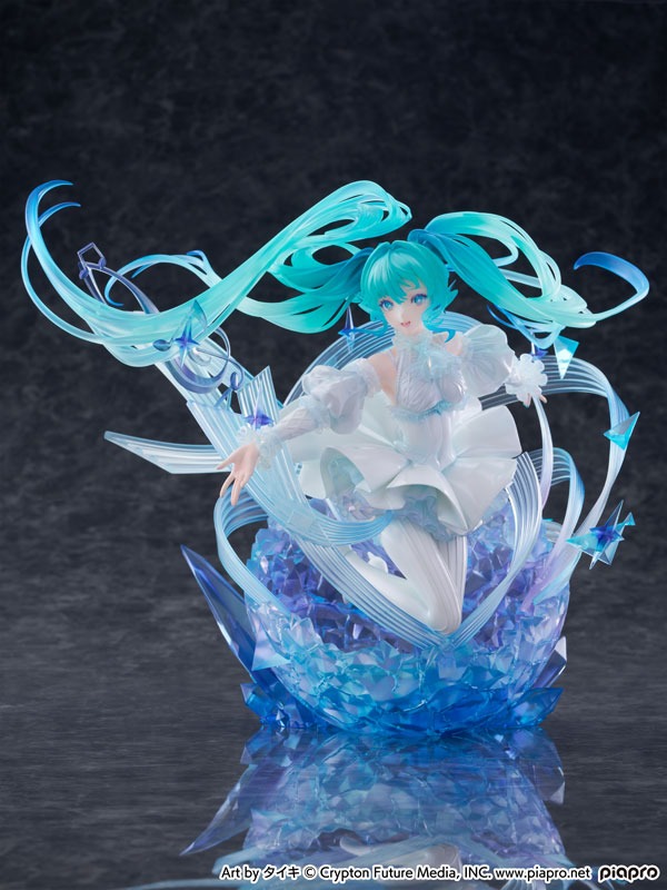 Shibuya Scramble Scaled Figure 1/7 Hatsune Miku - Crystal Dress Ver. Vocaloid By eStream