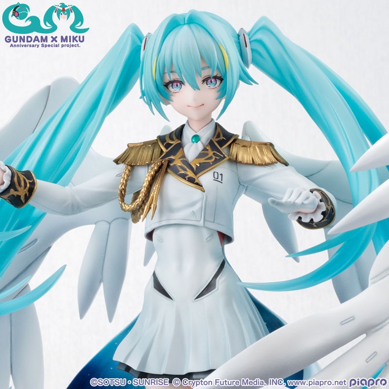 Lucrea Figure Hatsune Miku x Wing Gundam Zero Endless Waltz - Mobile Suit Gundam 45th Anniversary x Hatsune Miku By MegaHouse
