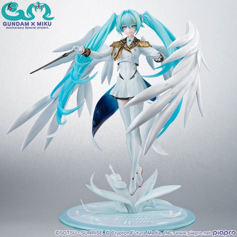 Lucrea Figure Hatsune Miku x Wing Gundam Zero Endless Waltz - Mobile Suit Gundam 45th Anniversary x Hatsune Miku By MegaHouse