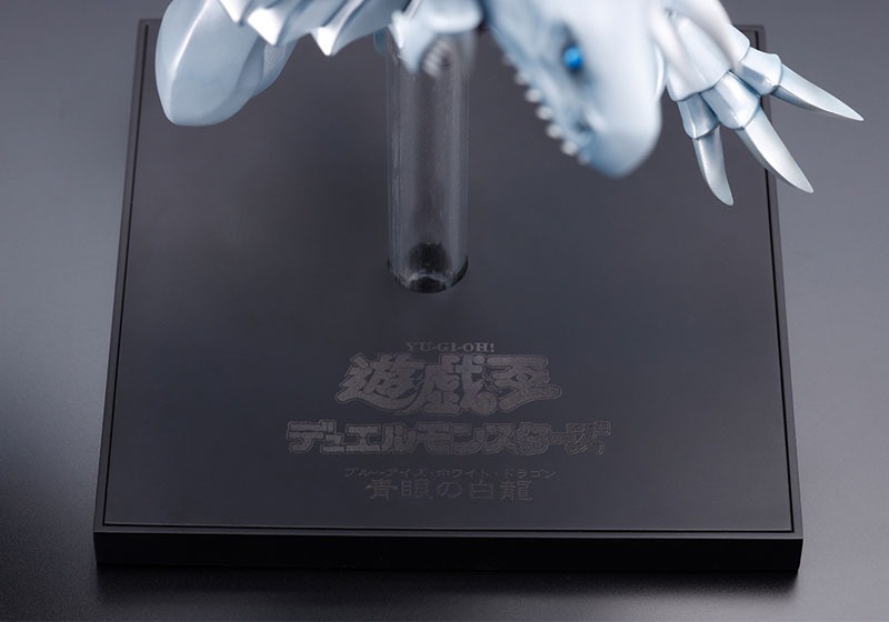 Oshi Works Non Scaled Figure Blue-Eyes White Dragon - Yu-Gi-Oh! Duel Monsters By Kotobukiya
