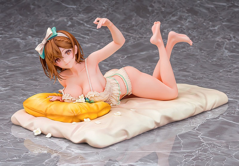 Scaled Figure 1/7 Ryza / Reisalin Stout - Late-Night Alchemist Ver. Atelier Ryza ~Tokoyami no Joou to Himitsu no Kakurega~ x Azur Lane Collaboration By Wonderful Works