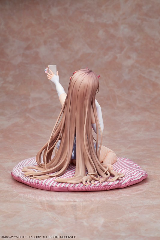 Scaled Figure 1/4 Viper - Goddess of Victory: NIKKE By Design COCO
