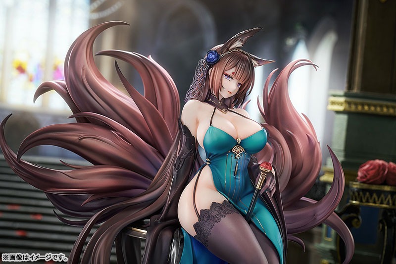 Scaled Figure 1/7 Amagi - Throne of Fallen Petals Ver. Azur Lane By Good Smile Arts Shanghai