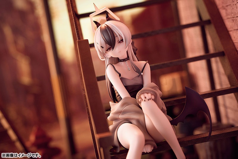 Scaled Figure 1/7 Onikata Kayoko (Dress) - Memorial Lobby Ver. Blue Archive By Solarain