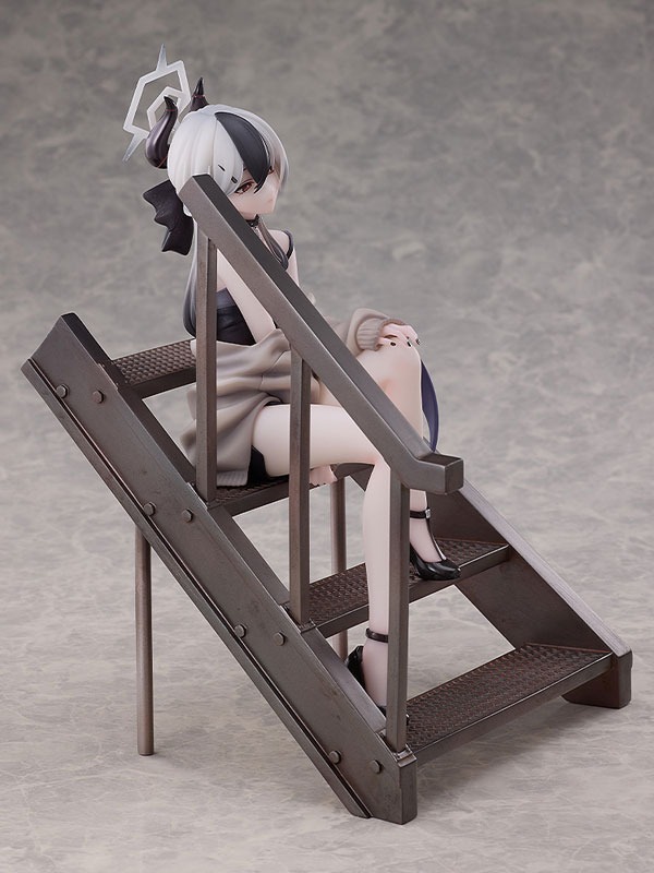 Scaled Figure 1/7 Onikata Kayoko (Dress) - Memorial Lobby Ver. Blue Archive By Solarain