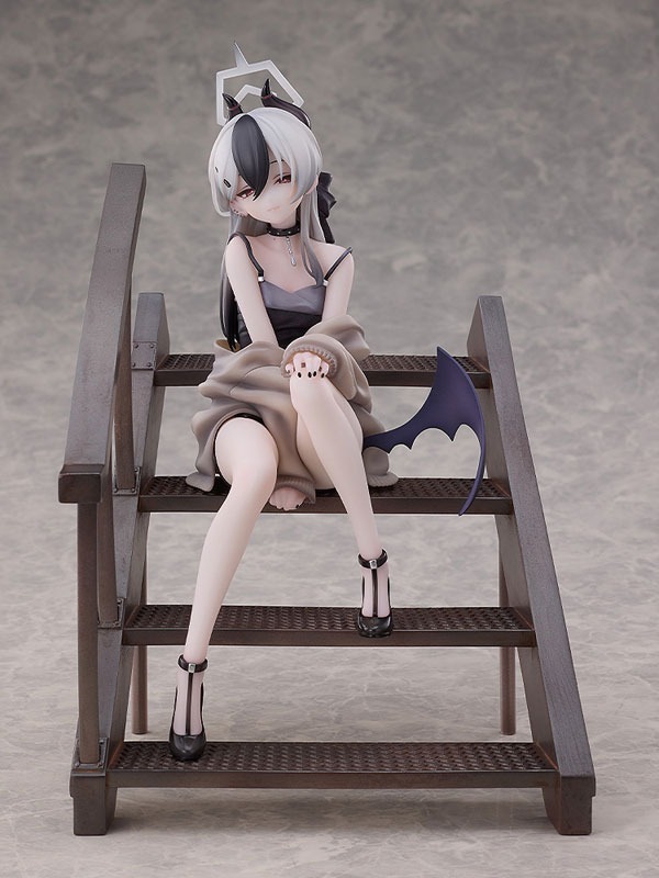 Scaled Figure 1/7 Onikata Kayoko (Dress) - Memorial Lobby Ver. Blue Archive By Solarain
