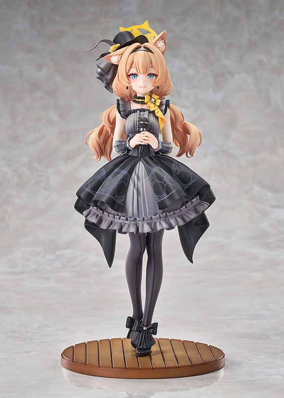 Scaled Figure 1/7 Iochi Mari (Idol) - Memorial Lobby Ver. Blue Archive By Good Smile Arts Shanghai