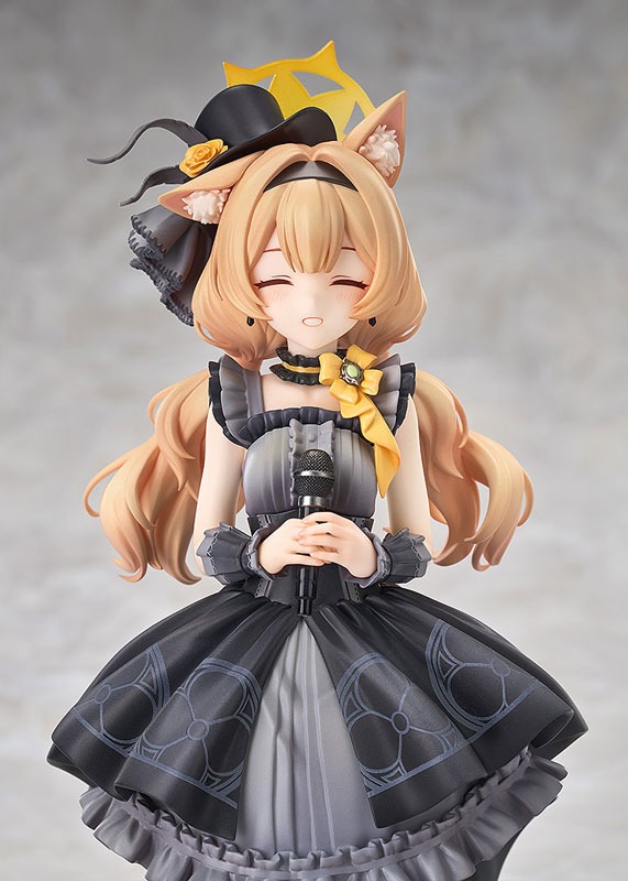 Scaled Figure 1/7 Iochi Mari (Idol) - Memorial Lobby Ver. Blue Archive By Good Smile Arts Shanghai